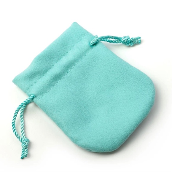 ✨18K Gold Plated Moon & Star Drops✨ - Picture 2 of 3